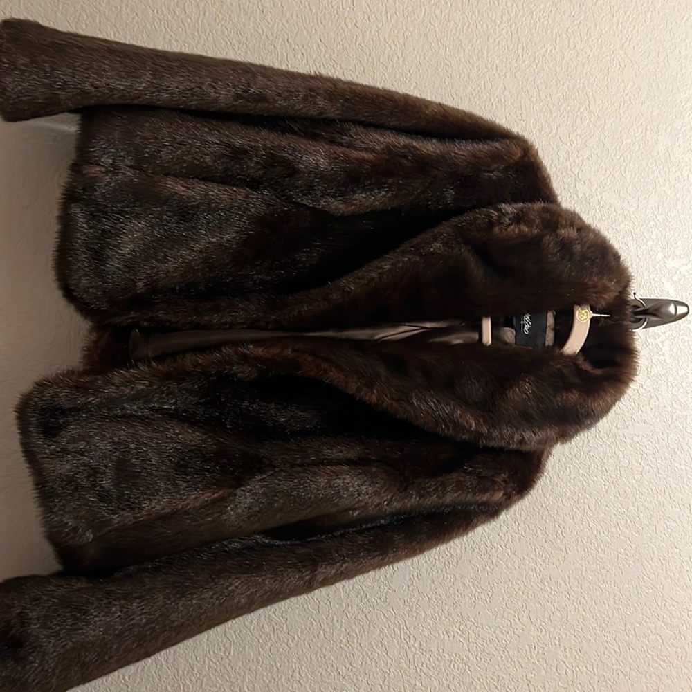Magnificent faux fur size large